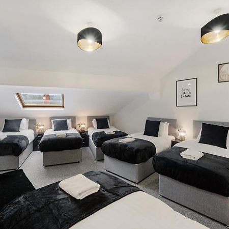 Anfield Cosy Stays - Air Host & Stay - Sleeps 14 リヴァプール エクステリア 写真