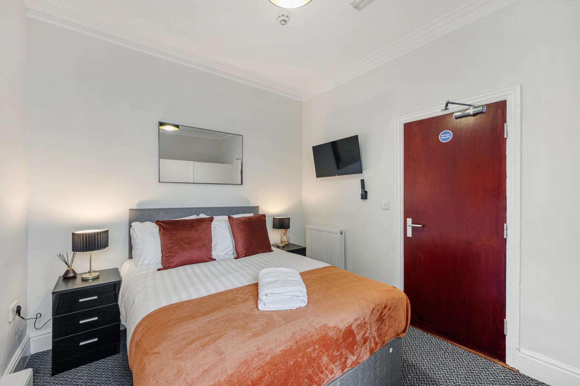 Anfield Cosy Stays - Air Host & Stay - Sleeps 14 リヴァプール エクステリア 写真